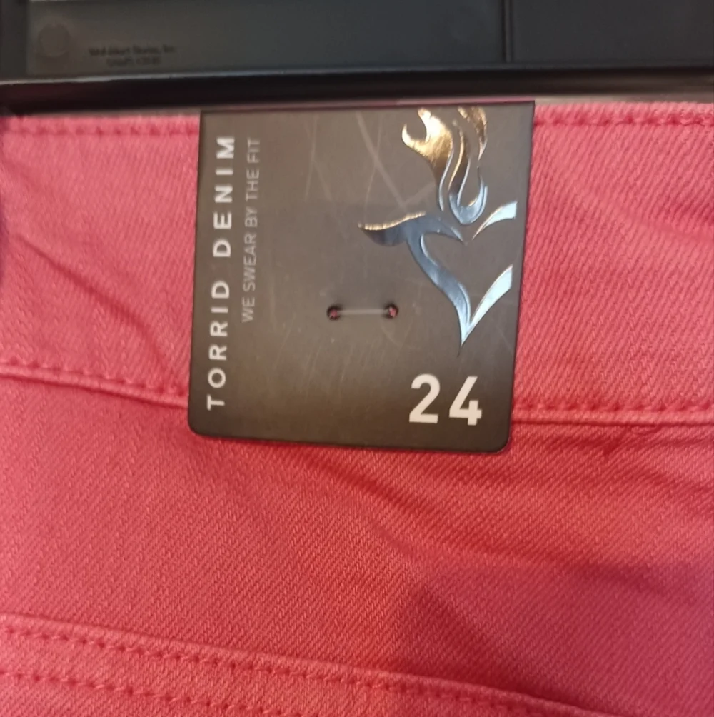 Torrid Distressed Denim Shorts - Picture 6 of 9